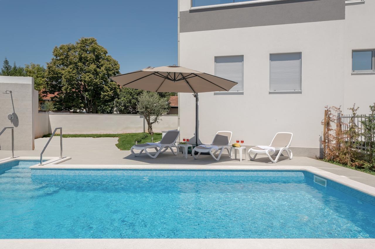 Blue Dream Apartment Пула Екстериор снимка